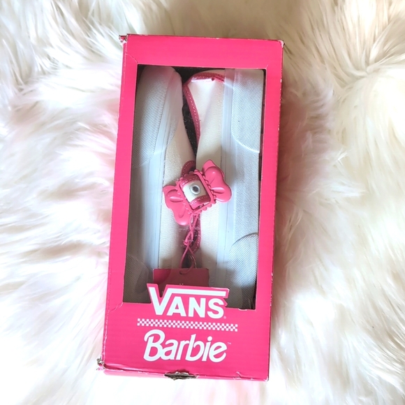 Vans x Barbie - Style 93 Dx Mary Jane Sneakers - Picture 3 of 9